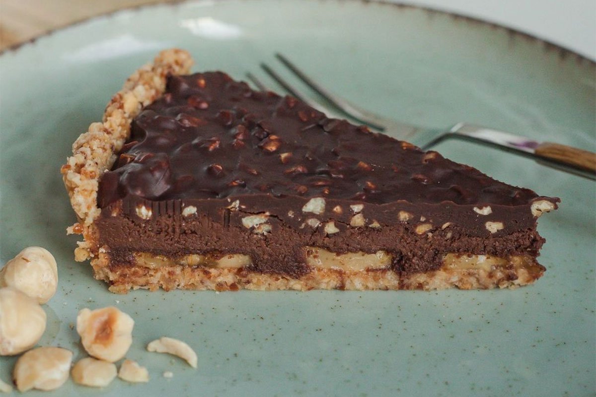 POSLASTICA DANA Čokoladni tart sa bananama
