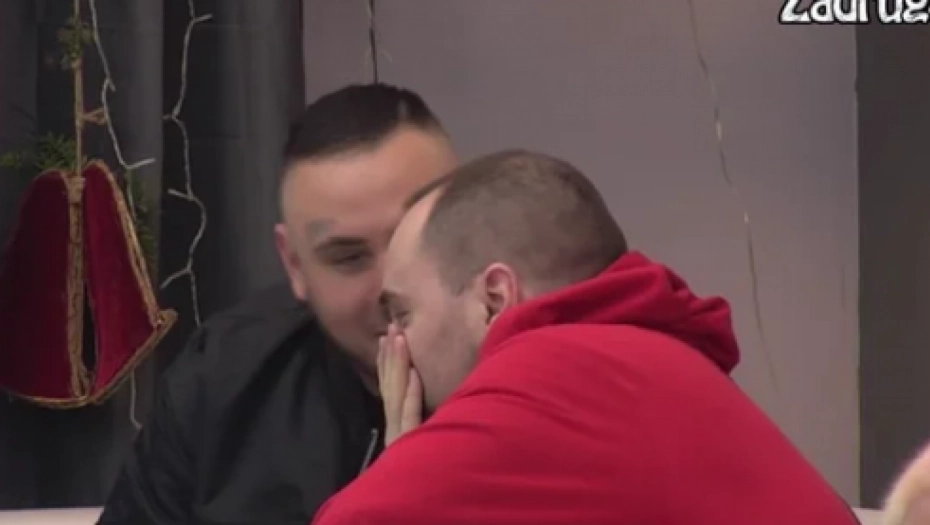 "DA LI ĆEŠ DA ZVEKNEŠ ILI ZVEKETAŠ?" Filip Car pitao Zvezdana da li će biti prisan sa Aleks, pa opleo po njoj: TAKVE SU TI OVE NAŠE ŽENE