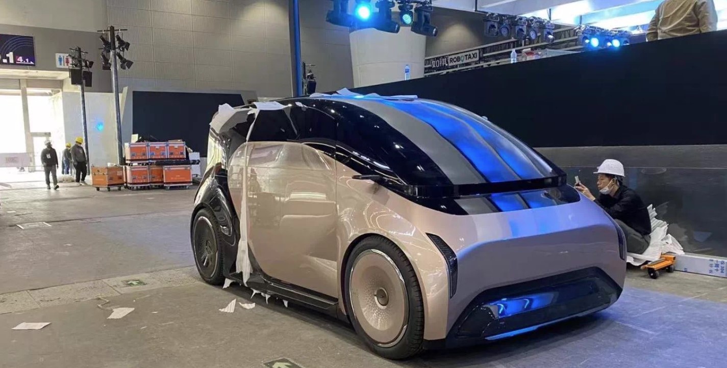 Na sajmu u Kini izgorio futuristički automobil
