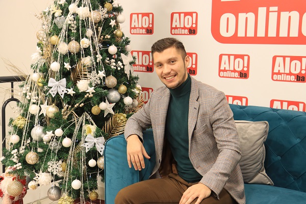 BOJAN KRESOJEVIĆ O INCIDENTU NA BOGOJAVLJENSKOM RUČKU, POSEBNO SE DOTAKAO ĐAJIĆEVIH "PRIJATELJA": "Žele da nas isprljaju svojim bojama"