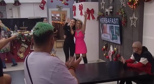 RAZMJENJIVALE SU BRUTALNE UVREDE Jovana Jeremić ušla u Zadrugu i naletjela na Maju Marinković (VIDEO)