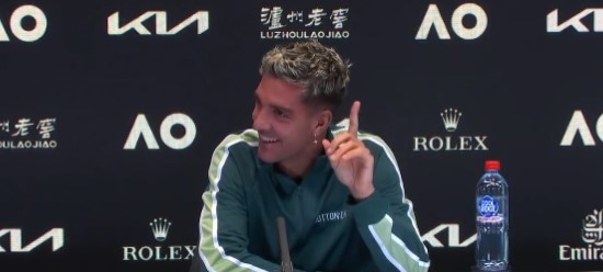 KOKINAKIS OSTAO BEZ TEKSTA Nije mogao da povjeruje šta ga je novinar pitao! (VIDEO)