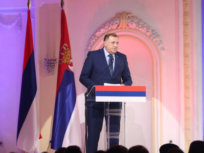 DODIK POVODOM DANA REPUBLIKE: "Srpska ponosna na svoje prijatelje koji stoje uz nju, pružaju joj podršku i ljubav"