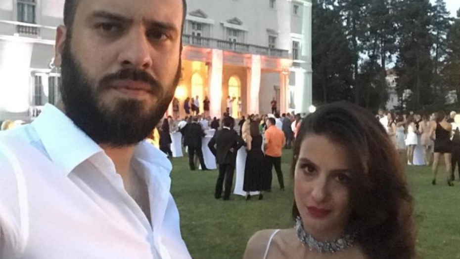 MARKO ROKVIĆ IZVEO ŽENU IZ PORODILIŠTA "Dragi ljudi, evo nas troje nasmijanih..." (FOTO)