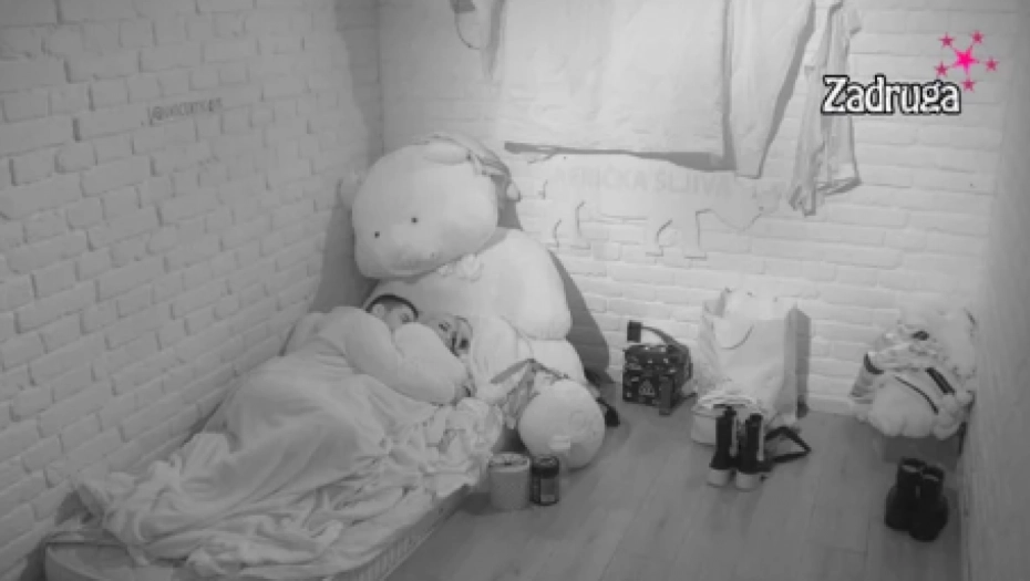 MARKO I ŽANA NISU MOGLI DA SE OBUZDAJU U KREVETU Stanija uveliko pala u zaborav, odlijepio za fatalnom Zadrugarkom (VIDEO)
