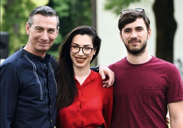 NJENA PORUKA KIDA DUŠU Massimova kćerka juče je trebalo da se uda, a on da im pjeva na veselju