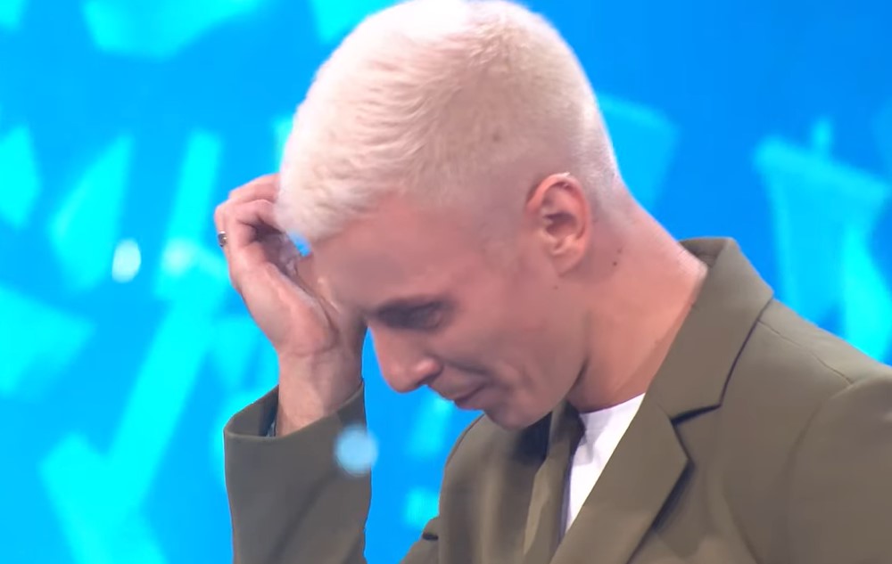 NENAD KOSTOV U TAKMIČENJU "ZVEZDE GRANDA" OTKRIO POL DJETETA Na binu je stigao ogroman balon, a kada su ga probušili... (FOTO)