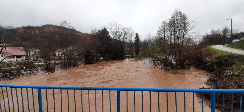 ORGANIZOVANO STALNO DEŽURSTVO Proglašena vanredna situacija u Trnovu