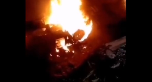 STRAVIČNA NESREĆA U PAKISTANU Autobus se survao u provaliju, 41 osoba izgorjela živa! (VIDEO)
