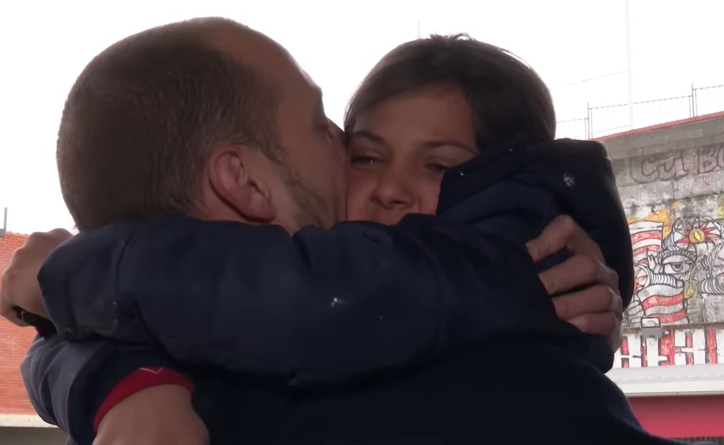 MALA ZVEZDAŠICA IZ ORAHOVCA RASPLAKALA BORJANA Dirljiv susret Pavline Radovanović i golmana, njenog idola! (VIDEO)