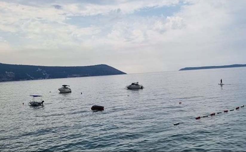 HERCEG NOVI NA NOGAMA Potraga za djetetom koje je talas povukao u more