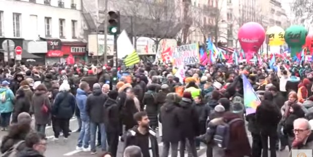 PROTESTI ŠIROM FRANCUSKE Željeznice u zastoju, letovi se otkazuju, a mnoge škole zatvorene