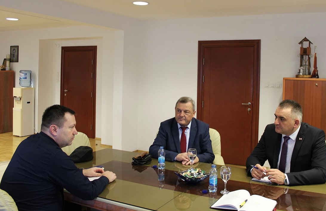 MINIĆ NAKON SASTANKA SA KRČMAROM Dio novog Garantnog programa da bude usmjeren na područje poljoprivrede