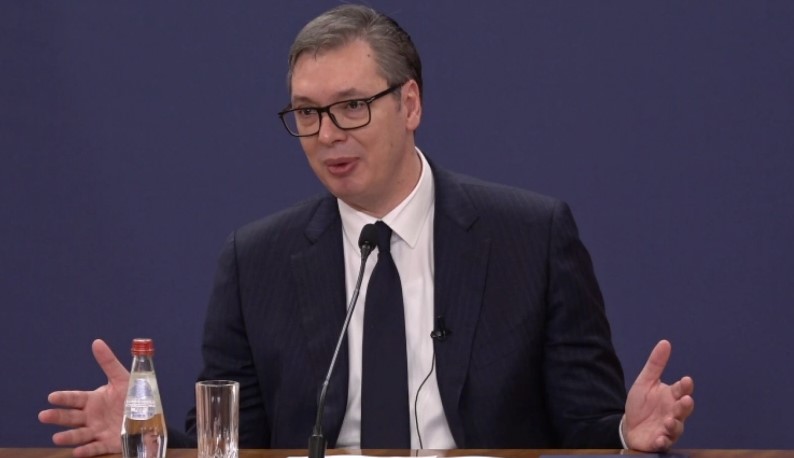 Vučić: Mogu samo da sanjaju srpsku ambasadu u Prištini