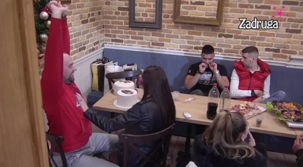 VEĆ BI DA SE UDA?! Anđela izrazila želju da nosi Zvezdanovo prezime, Slavnić zablistao od sreće! (VIDEO)