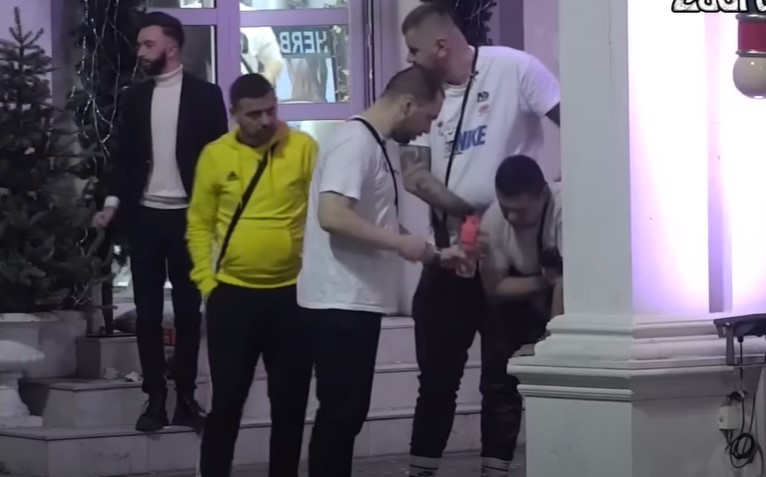 ZADRUGARU POZLILO Bebicu hitno izveli sa imanja, Miljana u suzama (VIDEO)