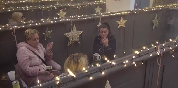 "NE MOGU DA TE ISKORISTE ČETIRI MUŠKARCA ZA DVA MJESECA" Sanja osula rafalnu paljbu po Anitinom moralu, pa ispitala Matoru o pozama koje su probale! (VIDEO)