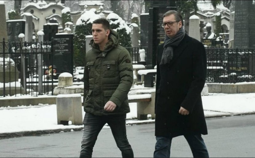 GODINU DANA OD SMRTI KSENIJE VUČIĆ: Predsjednik Srbije sa sinom na parastosu (FOTO)