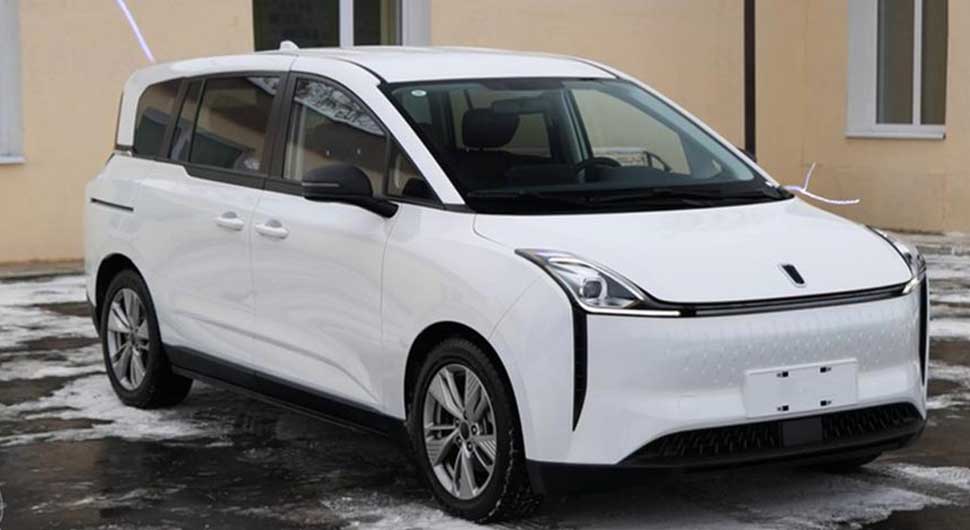 STIŽE ALFARUS Rusi "izbacuju" novu marku automobila (FOTO)