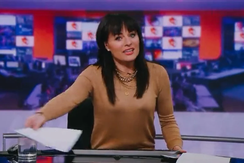 SIMPATIČAN GAF NA BBC-ju: Voditeljka trčala za robotskom kamerom u studiju