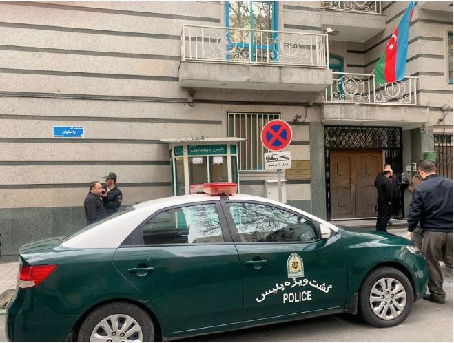 Napad na ambasadu Azerbejdžana u Iranu, ubijena najmanje jedna osoba