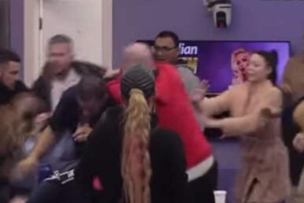 NOVI SUKOB U ZADRUZI, OBEZBJEĐENJE REAGOVALO Pale teške riječi, jednom učesniku pozlilo