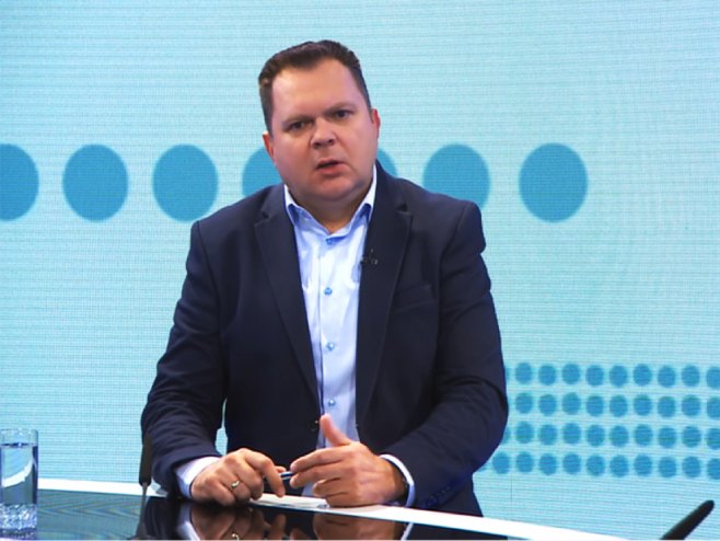 PROFESORI NEZAKONITO IZDAVALI DIPLOME, PA SE DEBELO OPARILI Ministar Budimir o akciji "Klaster": "Sankcionisati negativne pojave u visokom obrazovanju"