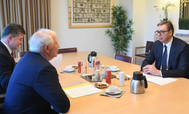 KLJUČNI PREGOVORI U BRISELU Sastali se Vučić, Borelj i Lajčak (FOTO)