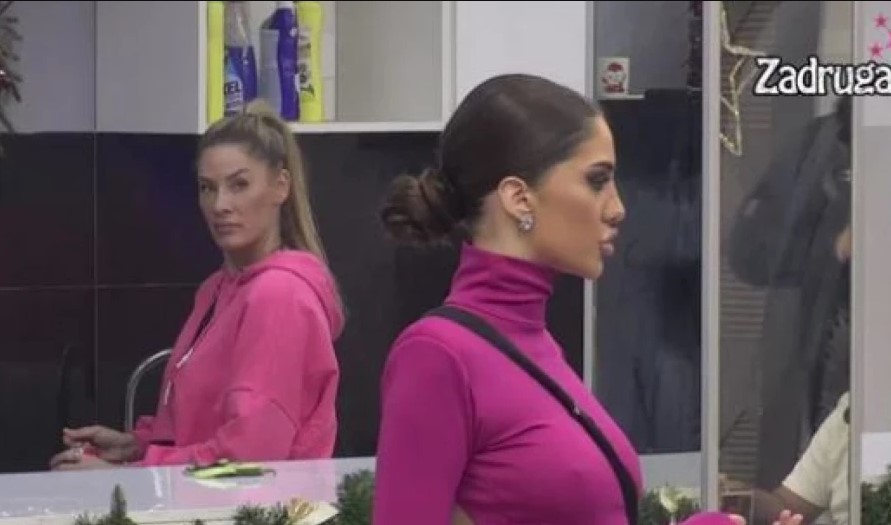 ANĐELA UDARILA NA ANU Da je bio srećan, ne bi varao! Zorica ljubavnicu nazvala "dobrim mesom za ku*ac" (VIDEO)