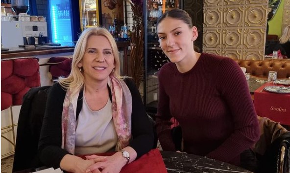 „BILEĆANKA NAŠ PONOS I NAJBOLJA NA SVIJETU“ Cvijanovićeva i zlatna Tijana Bošković u prijatnom druženju u Istanbulu (FOTO)