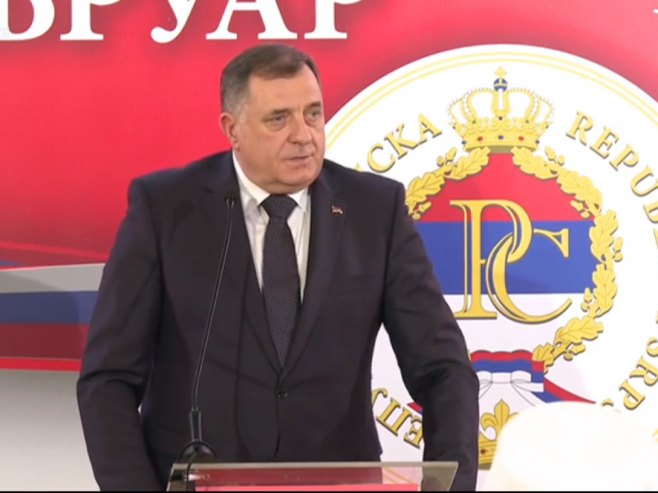 "ЈAVNI PROSTOR JE ZAGAĐEN NEISTINAMA" Dodik: Niko ne juriša na novinarske strukture, svi strahovi biće eliminisani (VIDEO)
