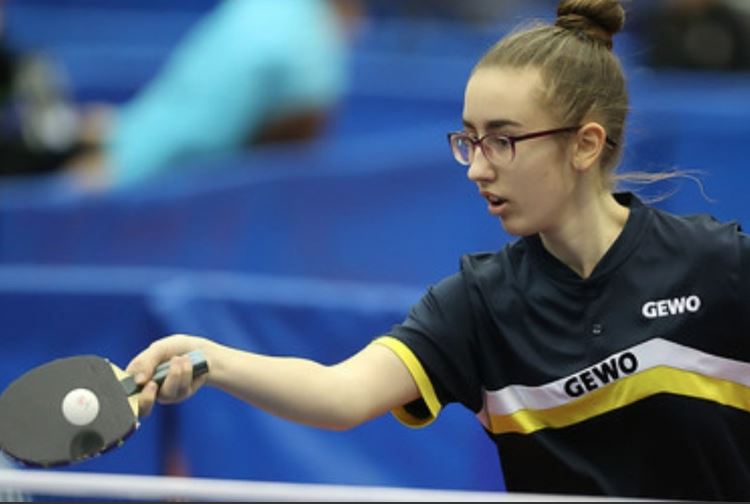 EMINA CERIĆ (14) TALENTOVANA STONOTENISERKA: Šampionka sa stotinak odličja
