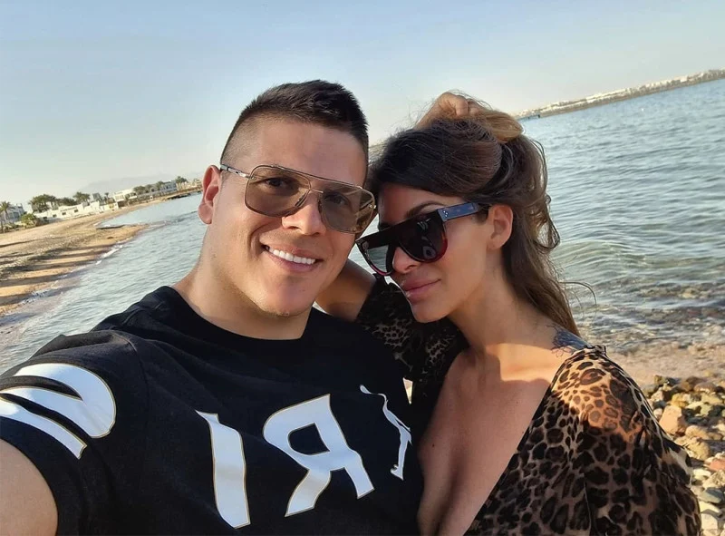 SAVRŠENA LINIJA POSLIJE POROĐAJA Jelena Radanović pozirala u tigrastim tangama (FOTO)