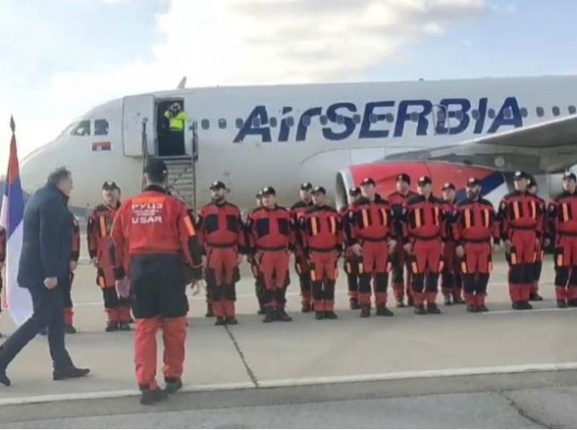 DODIK ISPRATIO SPECIJALISTIČKI TIM ZA TRAGANJE I SPASAVANJE: Pomoć ugroženima u Turskoj (FOTO/VIDEO)