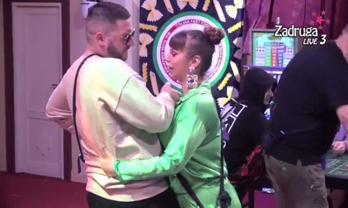 „POLJUBI ME!“ Miljana se riješila Bebice, pa navalila na Zolu! (VIDEO)
