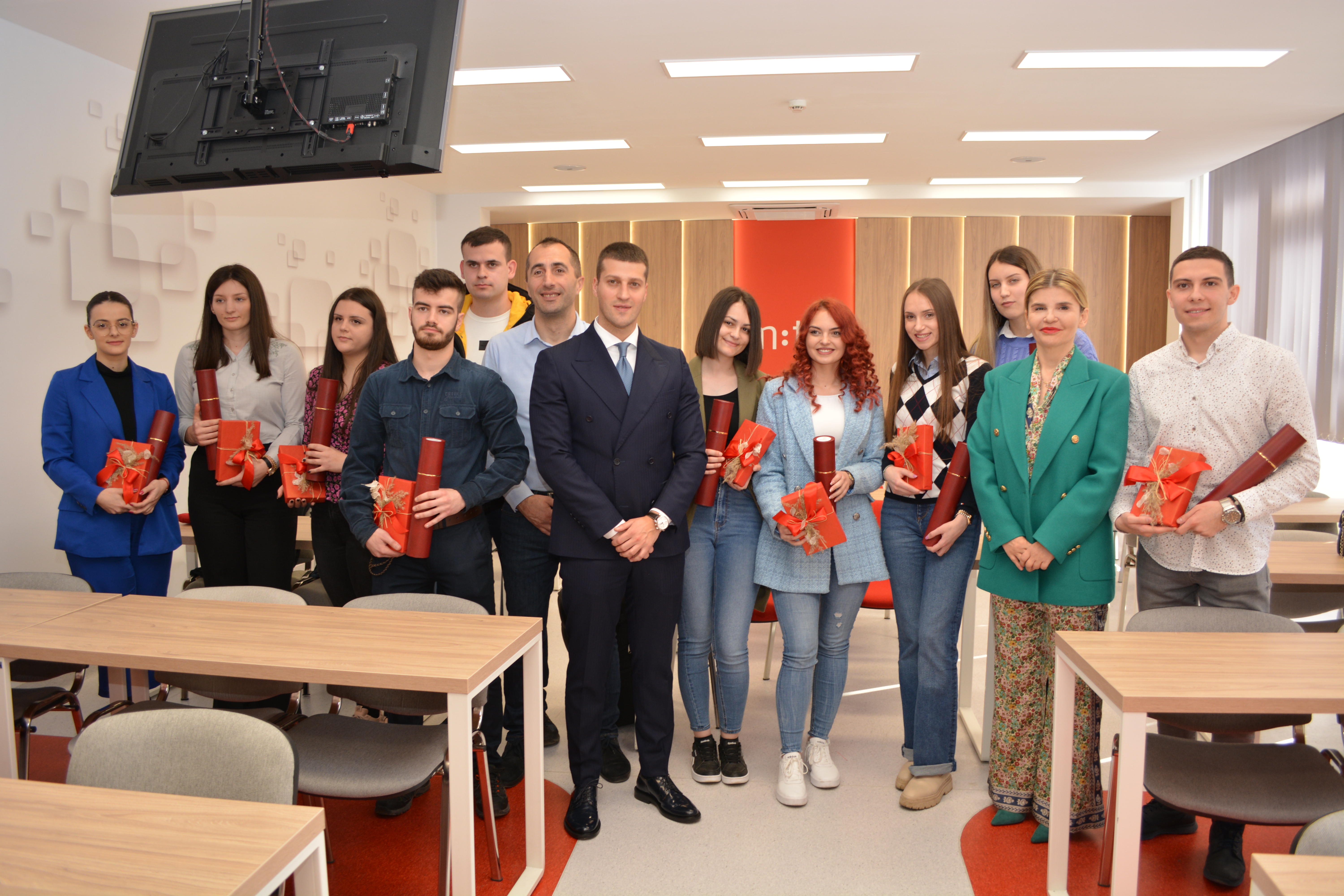 ZA 11 STUDENATA ELEKTROTEHNIKE M:tel dodijelio stipendije 13. generaciji m:stipendista