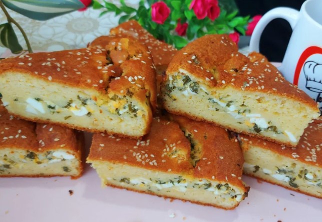 NAJSOČNIJA PITA PROJARA Puna nadjeva od sira i luka, odlična za svaki obrok