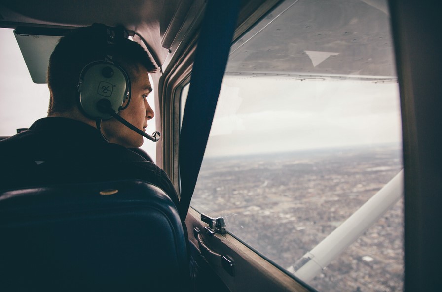 UŽAS U HOLANDIJI Poginuo pilot u padu aviona
