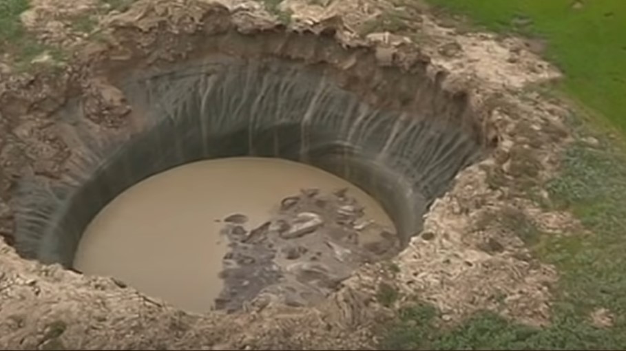 STRUČNJACI O MISTERIJI, SPOMENULI I PETRINJU Zbog čega se pojavljuju krateri nakon zemljotresa?
