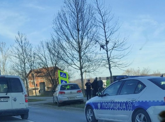 SAOBRAĆAJKA KOD DELTE Automobilom se zabio u znak u Banjaluci