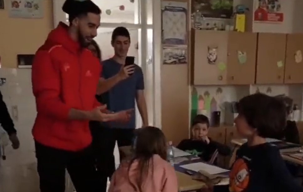 KOŠARKAŠ OSTVARIO SAN MALIŠANU Zvezdin Argentinac oduševio gestom (VIDEO)