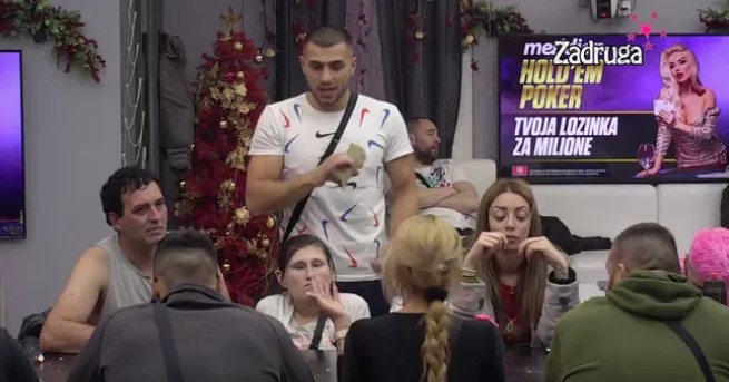 OPALIO RAFAL MALIH BUDŽETA! Dragić upozorio Bojana na prijatelje oko njega, Simić odmah zarežao na njega! (VIDEO)