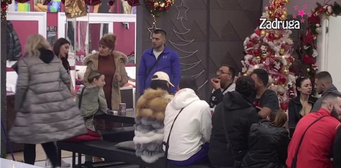 OČITALA IM LEKCIJU! Džehva postrojila zadrugare, a onda su se Car i Palčica sukobili: Meni si našla da kreštiš, ibarska...! (VIDEO)