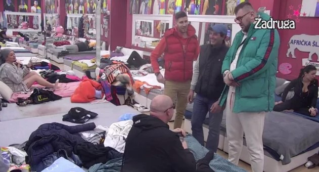 HIT! Janjuš "dijelio dijagnoze" zadrugarima, u vizitu poveo Marka DNK, "načelnika klinike" (VIDEO)