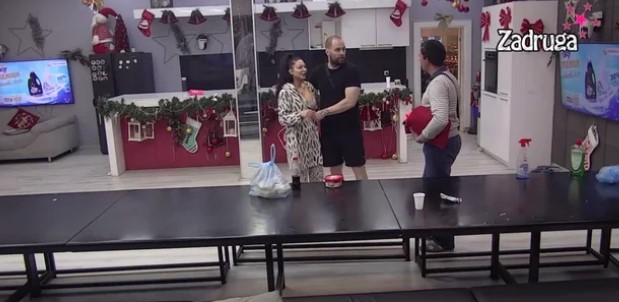 "LELE KRUŠKE KARAMANKE!" Marko DNK "ubo" sedmicu uz pogled na Majine grudi (VIDEO)