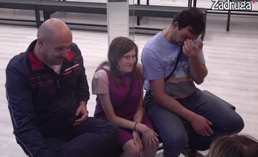 KRENUO U AKCIJU! Boki pokušao pred Markom da osvoji Divnu, Aleks i Car pružili podršku! (VIDEO)