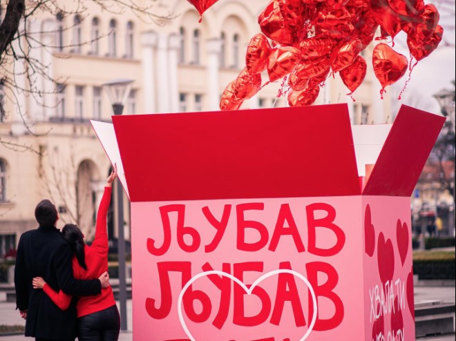 BANJALUKA SLAVI LJUBAV, GRADONAČELNIK ČASTI Otputujte u grad svjetlosti i ljubavi!