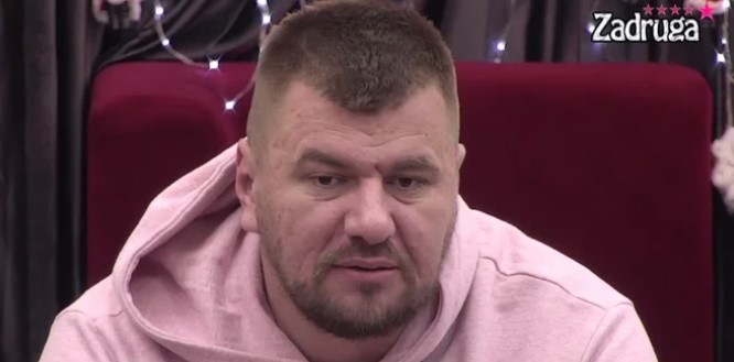 JANJUŠEVA HIT PRIČA! Otišao kod djevojke na dogovoreni s*ks, pobjegao glavom bez obzira čim je u kupatilu ugledao ovo: U trenutku mi se sve zgadilo (VIDEO)