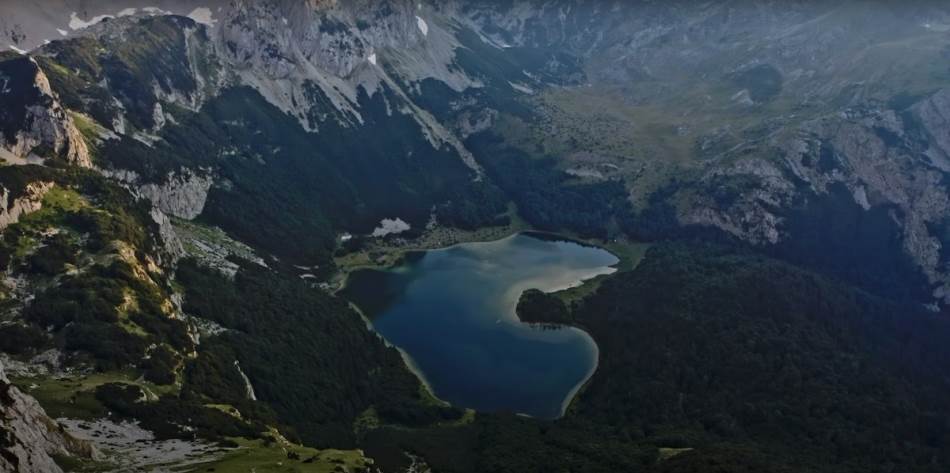 ZBOG OVOG JEZERA LJUDI PJEŠAČE PO 6 SATI! Hit u regionu, nestvarni prizori privlače armiju ljudi (VIDEO)