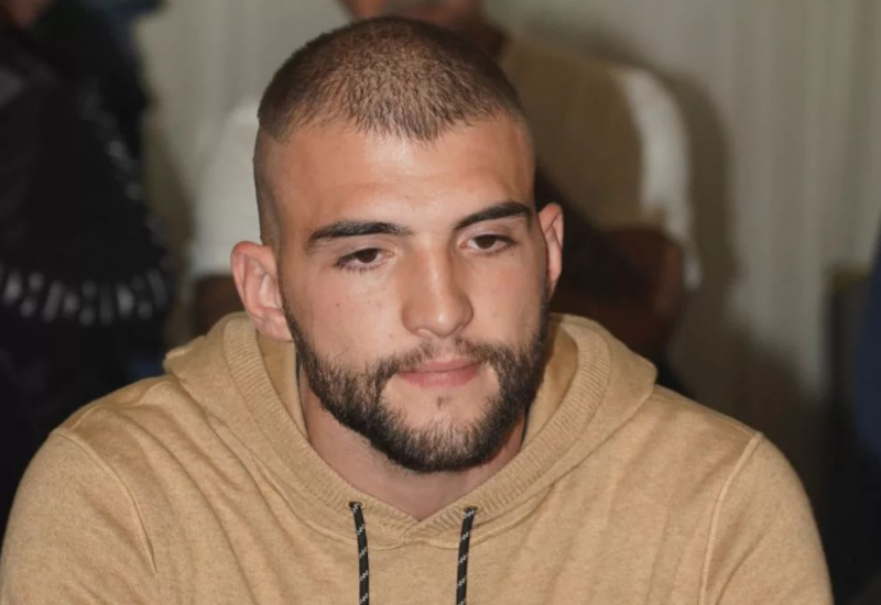 (FOTO) "NE POSTOJI NIŠTA LJEPŠE" Veljko Ražnatović pokazao šta radi dan nakon što je Bogdana izašla iz porodilišta